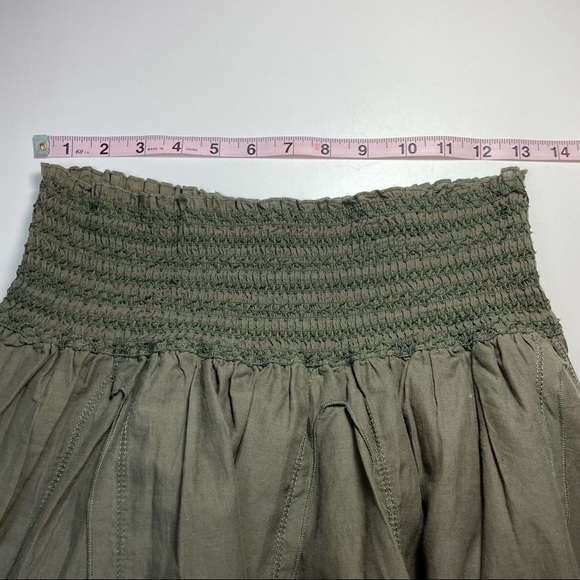 Olive green circle mini skirt with eyelet trim size S - Picture 6 of 9